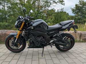YAMAHA FZ8 ABS IN SEHR GUTEM ZUSTAND INKL NEUEN REIFEN U ZUBEHÖR