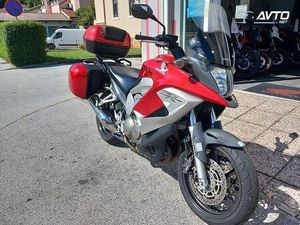 HONDA VFR 800 X CROSSRUNNER, 2011 GOD.