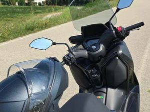 YAMAHA X-MAX 300 ICON BLACK ABS 2024 NERO