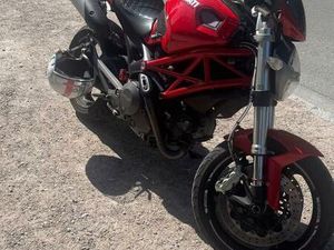 DUCATI MONSTER