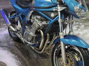 SUZUKI BANDIT 600