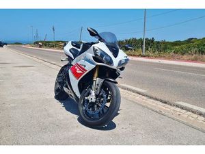 VENDO / TROCO YAMAHA R1 SINTRA (SANTA MARIA E SÃO MIGUEL, SÃO MARTINHO E SÃO PEDRO DE PENAFERRIM)