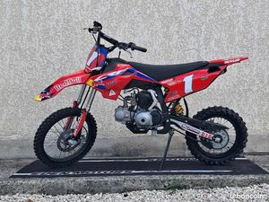 YCF 125 BIGY REDBULL NEUVE EN PROMOTION
