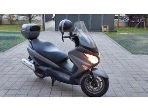 SUZUKI BURGMAN 200 ABS , 2 BAULETTI , 3 CASCHI