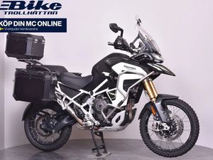 TRIUMPH 1200 RALLY EXPLORER • 2022
