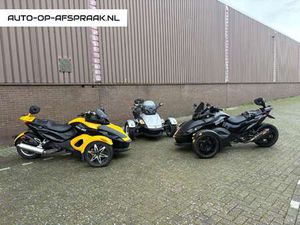 CAN-AM SPYDER RS 3X SE5 AUTOMAAT EN SCHAKEL AKRAPOVIC RUGLEUNING GRIJS