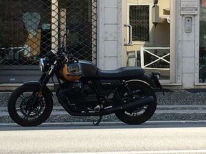 MOTO GUZZI V 7 IIII STONE NERO