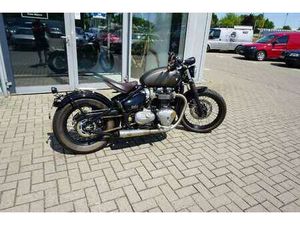 TRIUMPH BONNEVILLE BOBBER