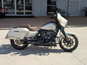 2023 HARLEY-DAVIDSON STREET GLIDE ST