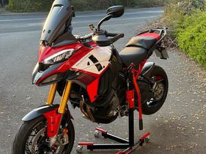 MULTISTRADA V4 PIKES PEAK MIT ZUBEHÖR