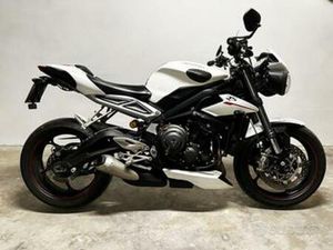 TRIUMPH STREET TRIPLE 765 RS