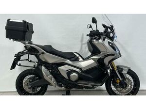 VENDO HONDA X-ADV 750 DCT (2021 - 24) USATA A VENEZIA (CODICE 9770393) - MOTO.IT