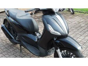 VENDO PIAGGIO BEVERLY 300 S I.E. (2015 - 16) USATA A CAREMA (CODICE 9770925) - MOTO.IT
