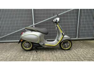 VENDO VESPA VESPA ELETTRICA 70 (2020 - 24) USATA A VIGEVANO (CODICE 9770650) - MOTO.IT