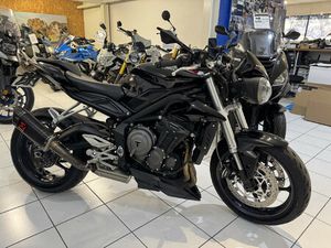 TRIUMPH STREET TRIPLE 660 S A2