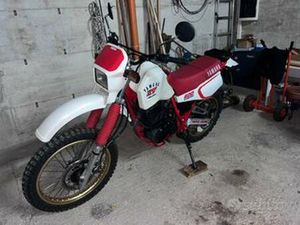 YAMAHA XT 600