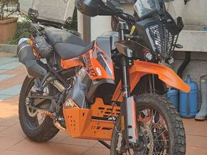 KTM 890 ADVENTURE ARANCIONE