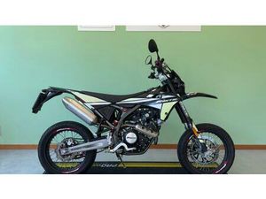 VENDO FANTIC MOTOR XMF 125 MOTARD PERFORMANCE 4T (2021 - 22) USATA A TREBASELEGHE (CODICE 9771549) - MOTO.IT
