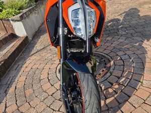 KTM DUKE 125