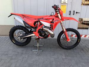 VENDO BETAMOTOR RR X-PRO 300 2T ENDURO (2026) NUOVA A FONTANELLATO (CODICE 9771746) - MOTO.IT