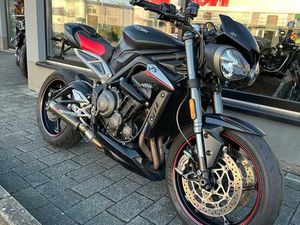 TRIUMPH STREET TRIPLE RS