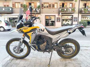 VOGE VALICO 300 RALLY GIALLO