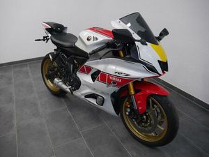 YAMAHA YZF R 7 // EXTRAS // WGP // 1.HAND // 2023