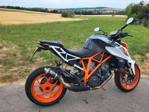 KTM 1290 SUPER DUKE R