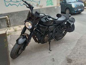 YAMAHA XSR 700 ABS NERO