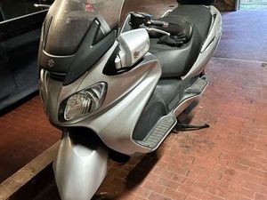 SUZUKI BURGMAN 650 GRIGIO