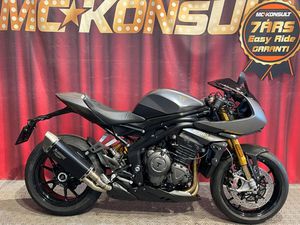 TRIUMPH SPEED TRIPLE 1200 RR HJULKLAPPSSPELET • 2024
