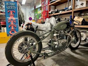 TRIUMPH 5T SPEED TWIN BJ. 1952