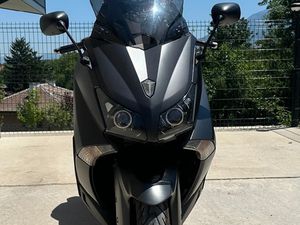 YAMAHA T-MAX IRON MAX →