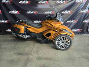 2014 CAN-AM SPYDER ST LIMITED SE5