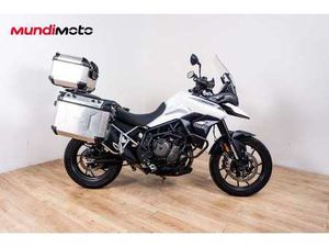 TRIUMPH TIGER 900