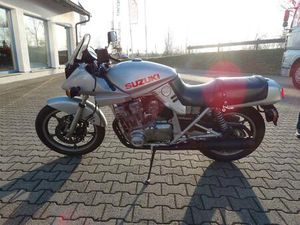 SUZUKI GSX 750 KATANA