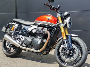 TRIUMPH SPEED TWIN 1200 RS 2025