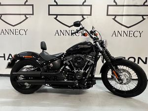 HARLEY-DAVIDSON SOFTAIL STREET BOB 1745