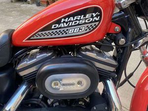 HARLEY-DAVIDSON SPORTSTER 883 CENTENARIO ARANCIONE