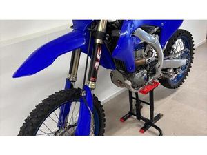 VENDO YAMAHA YZ 450 F (2023) USATA A CARATE BRIANZA (CODICE 9774933) - MOTO.IT