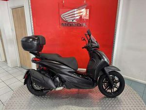 USED PIAGGIO BEVERLY 400 FOR SALE IN SURREY