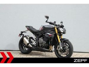 TRIUMPH SPEED TRIPLE 1200 RS NEUWERTIGER ZUSTAND!