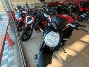 MV AGUSTA BRUTALE 800 ROSSO