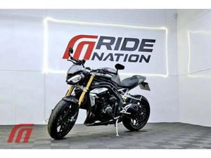 2022 TRIUMPH SPEED TRIPLE RS 1160 FOR SALE IN YATELEY