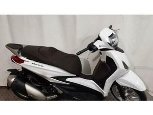 VENDO PIAGGIO BEVERLY 300 HPE (2021) USATA A ROSTA (CODICE 9776782) - MOTO.IT