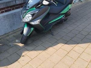 ② A VENDRE MOTO SYM 250GTS