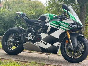 DUCATI PANIGALE V4 TRICOLORE 2025