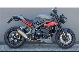 VENDO TRIUMPH SPEED TRIPLE 1050 R ABS (2016 - 17) USATA A CAMPODARSEGO (CODICE 9778022) - MOTO.IT