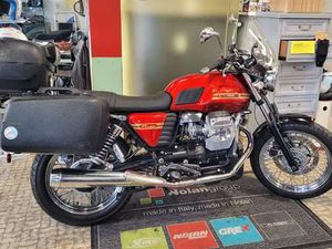 MOTO GUZZI V 7 CLASSIC ROSSO