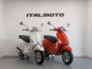 VESPA PRIMAVERA 125 E5+ TOPCASE +JETHELM + 4 JAHRE GA*